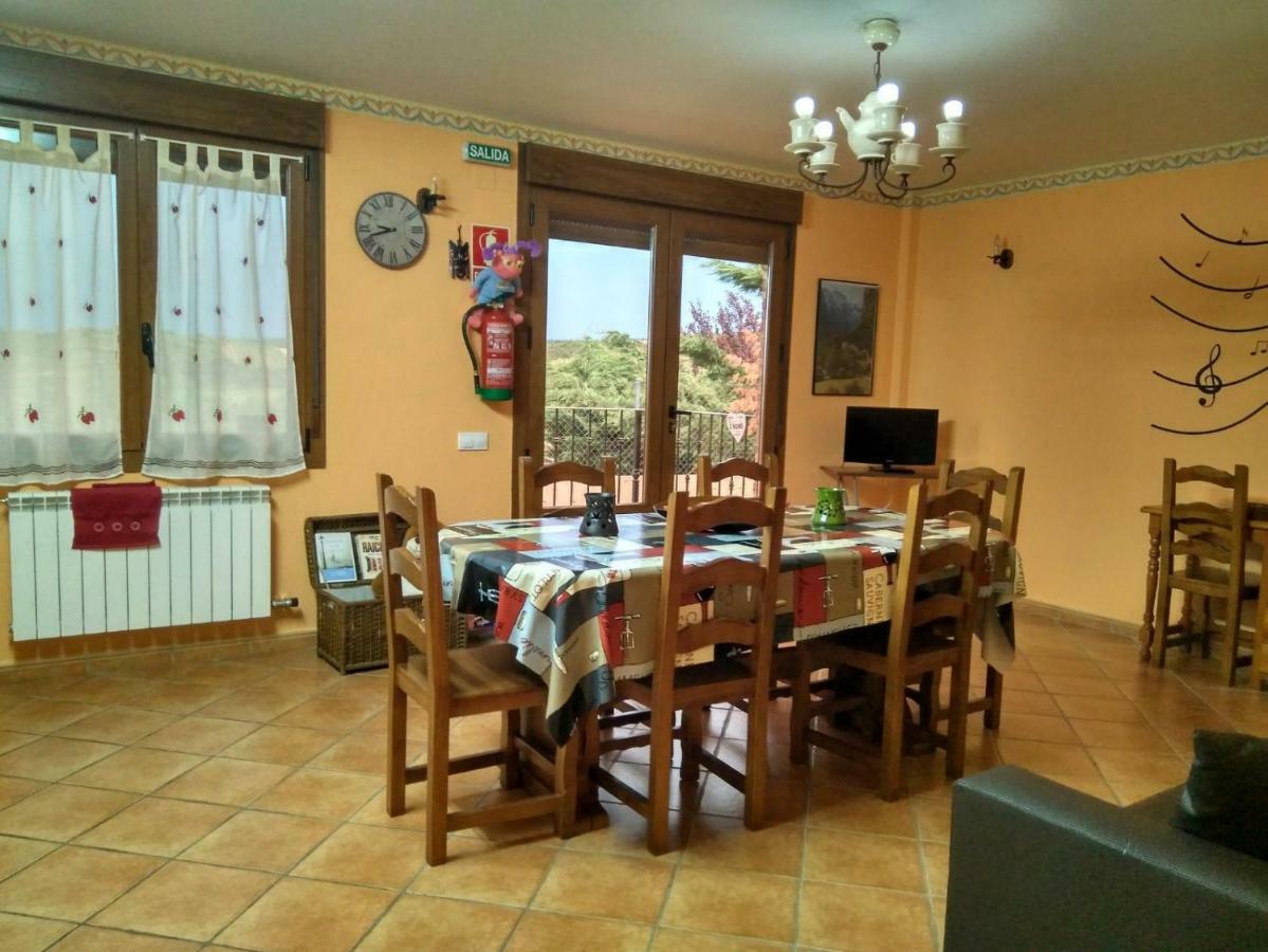 Vivienda Turistica San Martin Apartment Sotes Ngoại thất bức ảnh